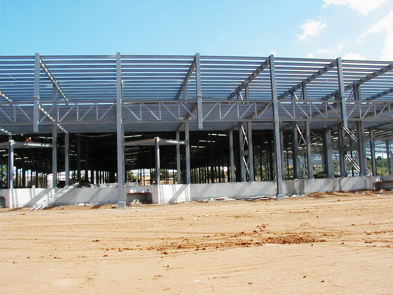 Office & Warehouse Complex, Voyatzoglou Systems, Oinofyta, Athens-Steel trusses with long spans, Steel bracings