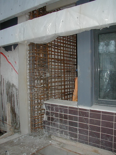 School in Athens, Main Building-Strengthening with new shear walls and cores, Construction phases