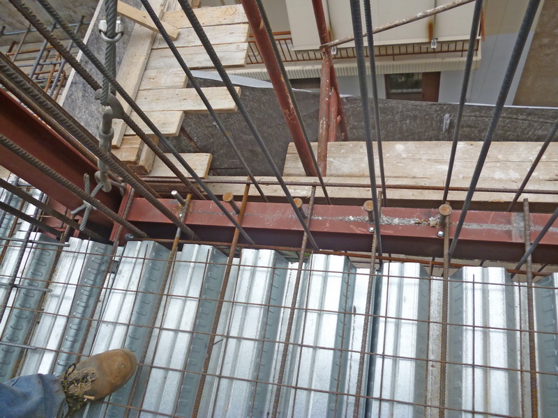Apartment Building in Chatzikyriakeio, Piraeus-Steel concrete composite slabs