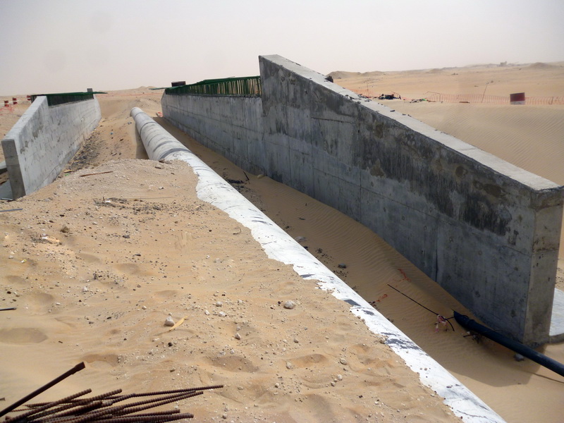 Pipe Protection Frame 8m Span, 32m Long, Saudi Arabia - Integral bridge, Erection of the structure